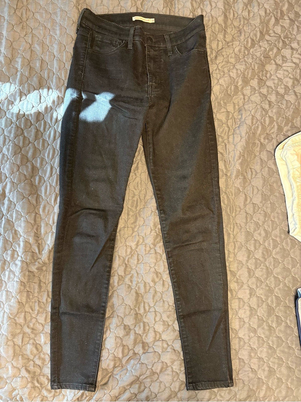 Levi's Black Skinny Jeans - Slim Fit